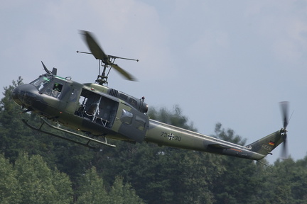 73+30 UH-1D 04