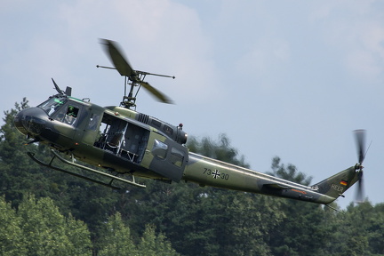 73+30 GArmy-THR30 UH-1D MG 9611