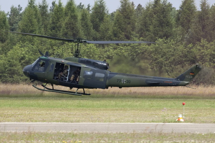 73+30 UH-1D 01